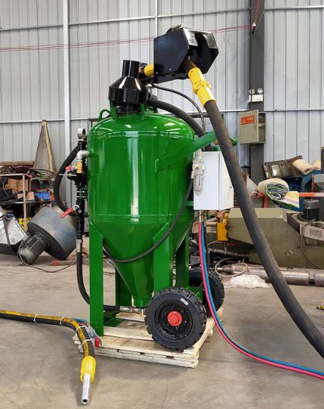 阿勒泰移动式喷砂机 户外施工效率翻倍